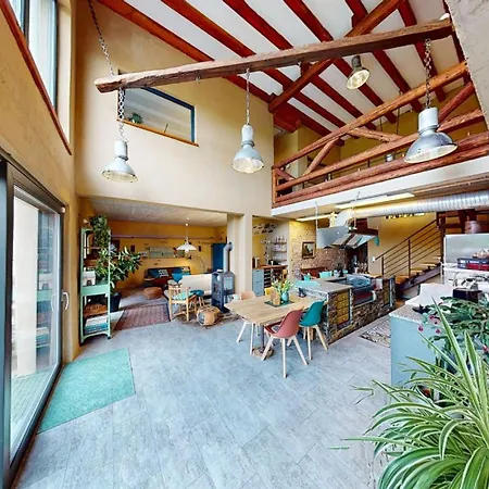Maifelder Wellness Loft In *